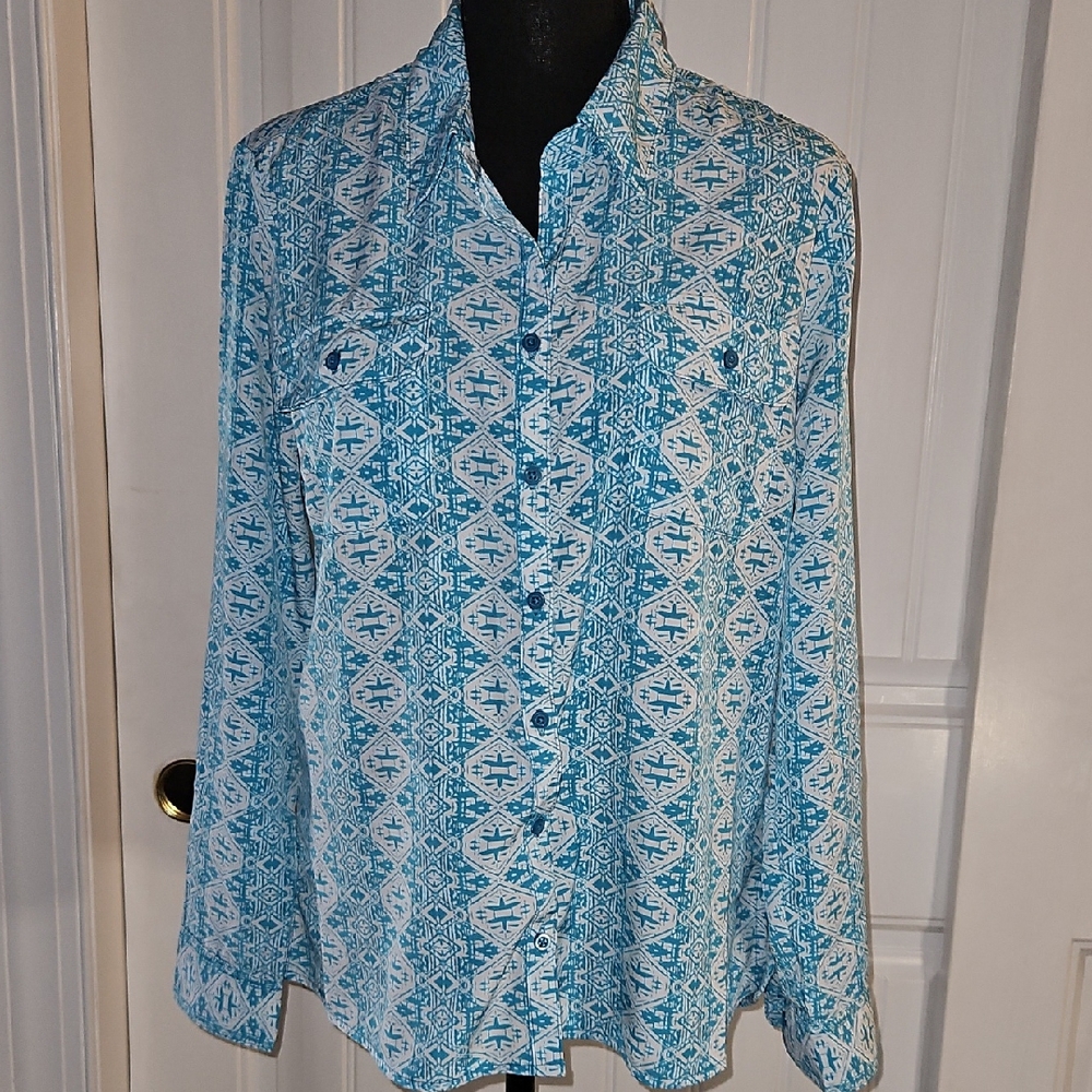 Vintage Chic Blue And White Patterned Women's But… - image 1